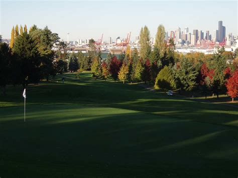 cheap golf seattle area